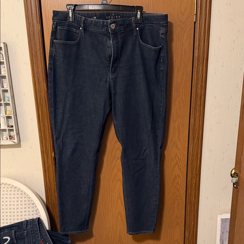 White House Black Market Women's Navy Skinny Jeans